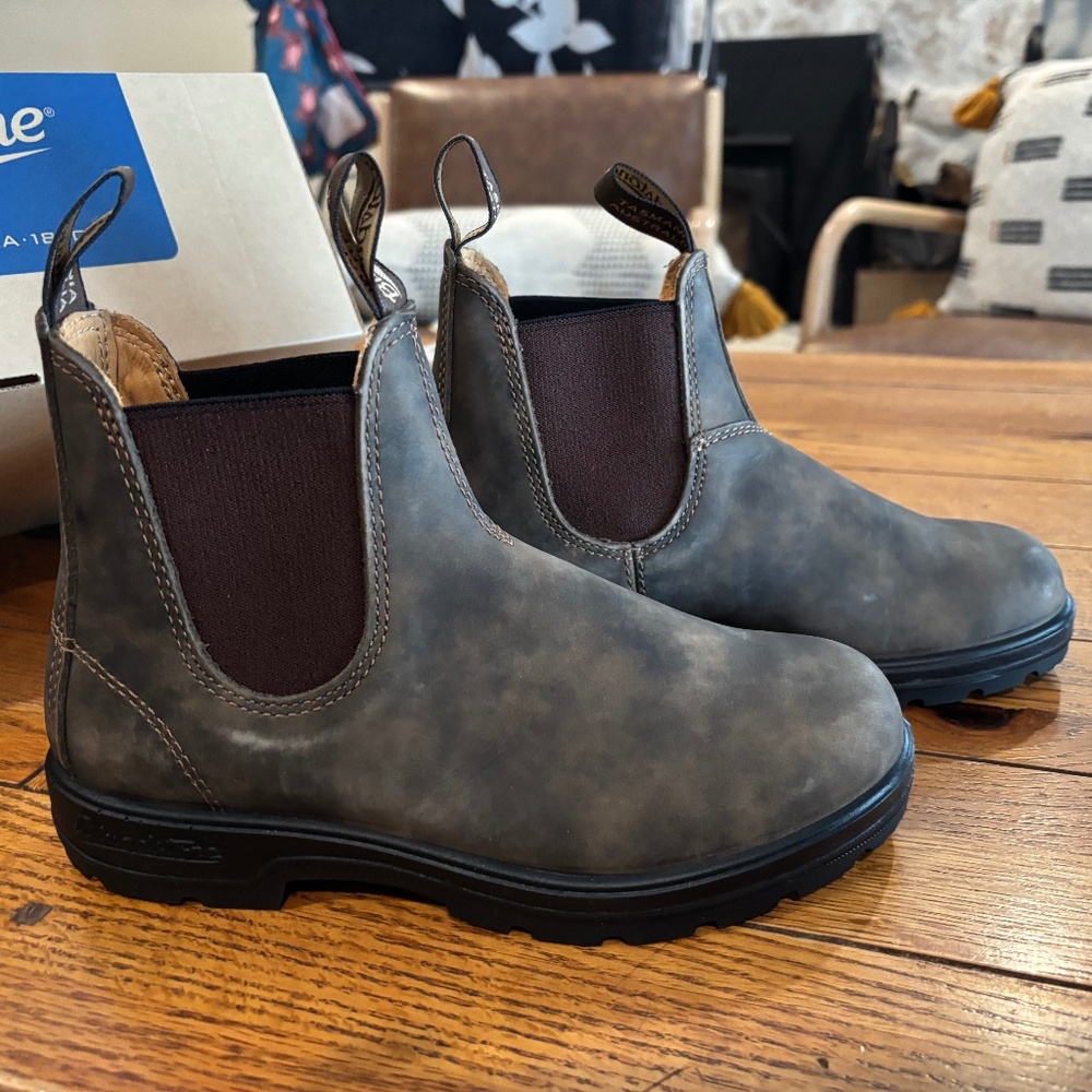 Blundstone 585 boots